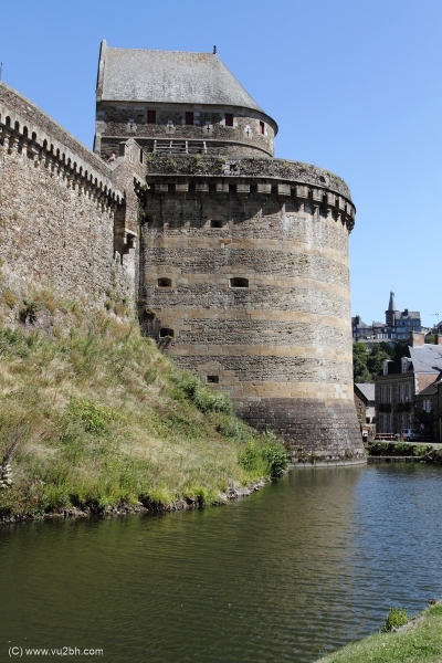 06-IMG_3036CASTEL