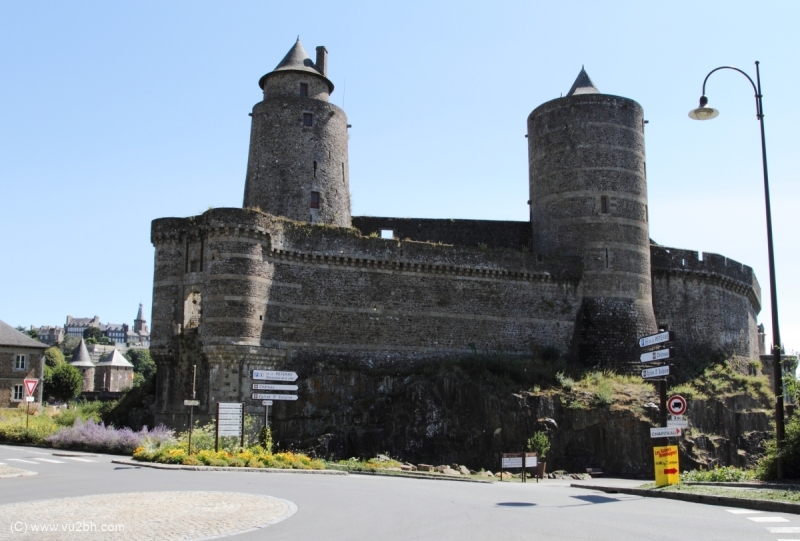 07-IMG_3047CASTEL
