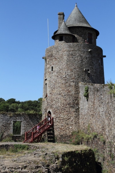 20-IMG_3094CASTEL