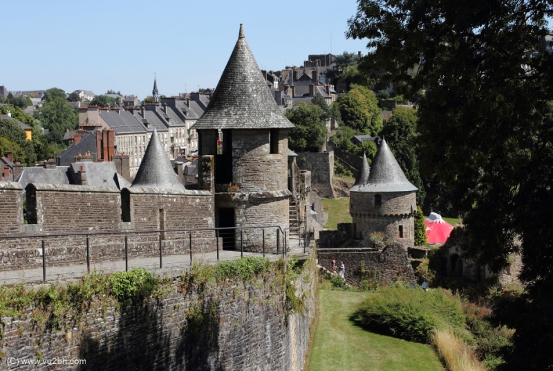 21-IMG_3096CASTEL