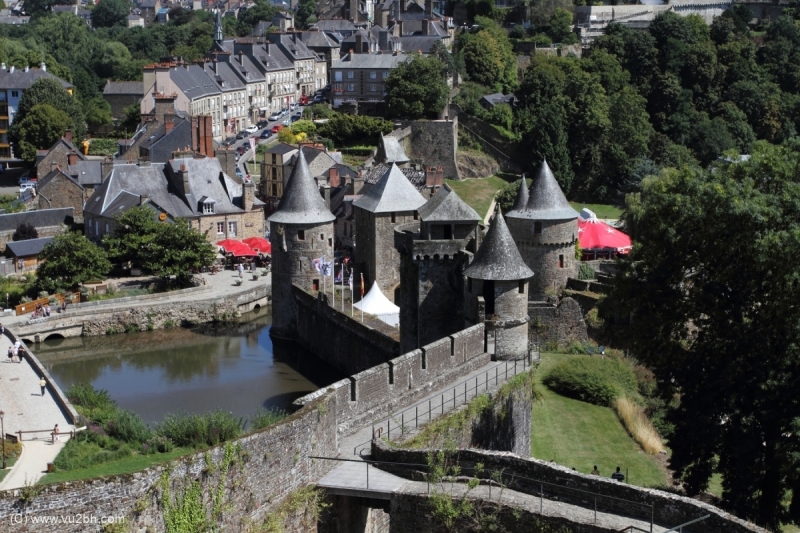 25-IMG_3116CASTEL
