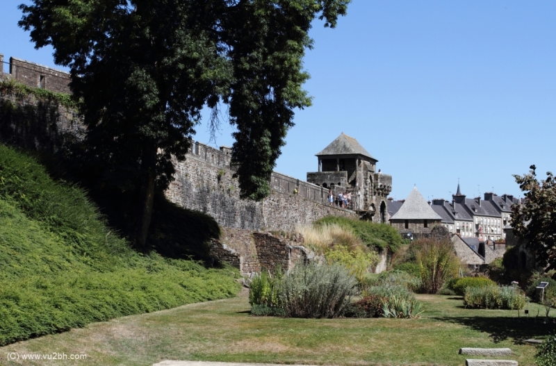 26-IMG_3134CASTEL