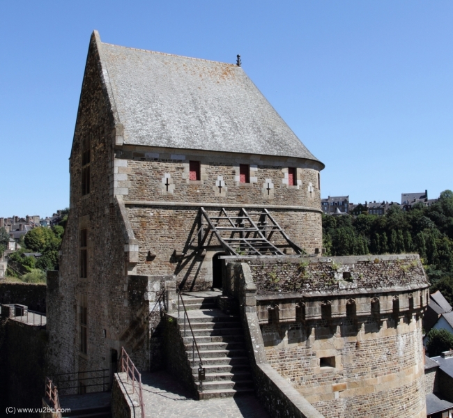 32-IMG_3150CASTEL