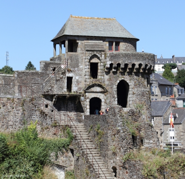 35-IMG_3163CASTEL