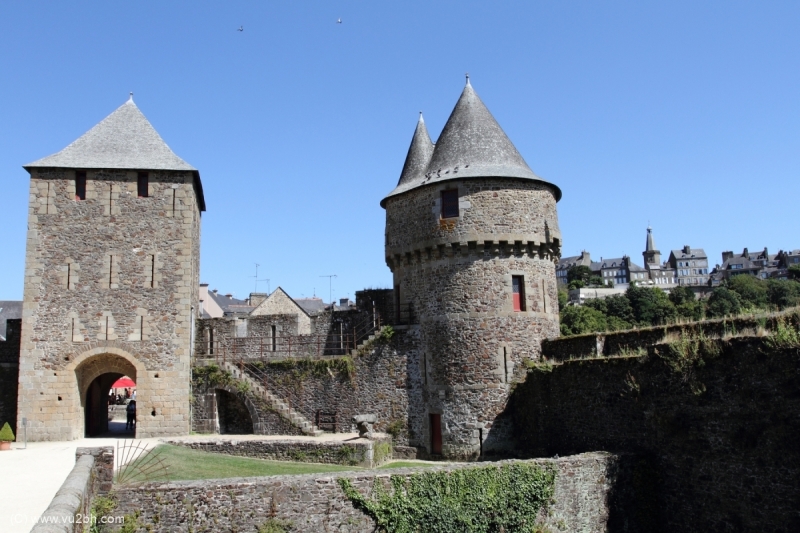 36-IMG_3174CASTEL