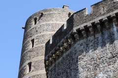 10-IMG_3040CASTEL