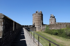 29-IMG_3140CASTEL